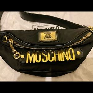 Moschino logo plaque Fanny/Belt bag